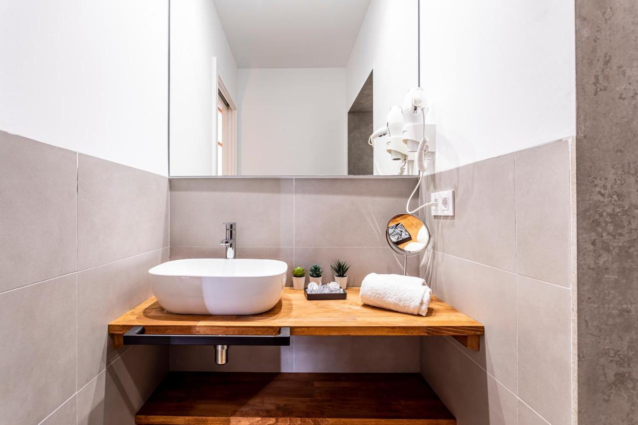 Puerto Beach Suites Valenza Esterno foto